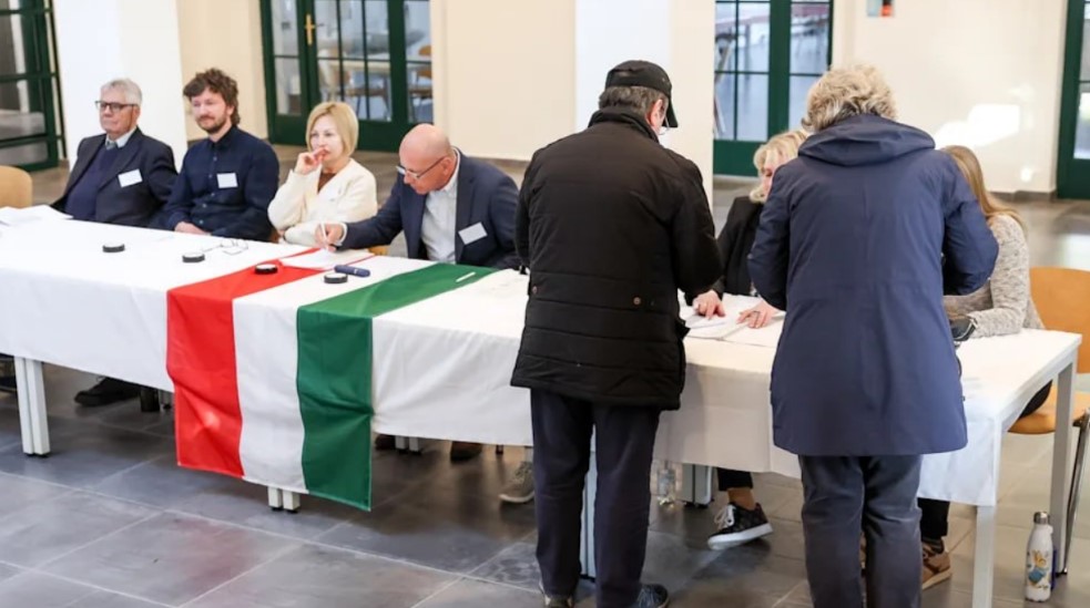 Голосування в Угорщині закінчилося: на виборах історична явка Голосування в Угорщині закінчилося: на виборах історична явка